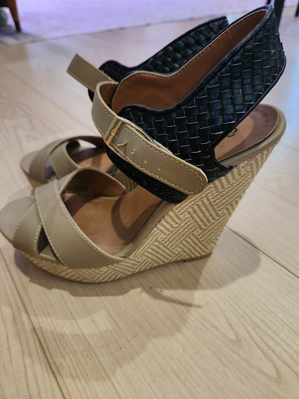 Qupid Black Woven & Tan Wedge Sandals
